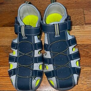 Eddie Bauer Boy Sandals - size 11